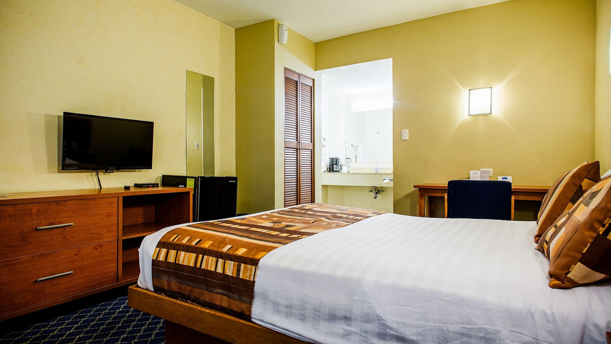 American Inn Hotel & Suites Parral エクステリア 写真