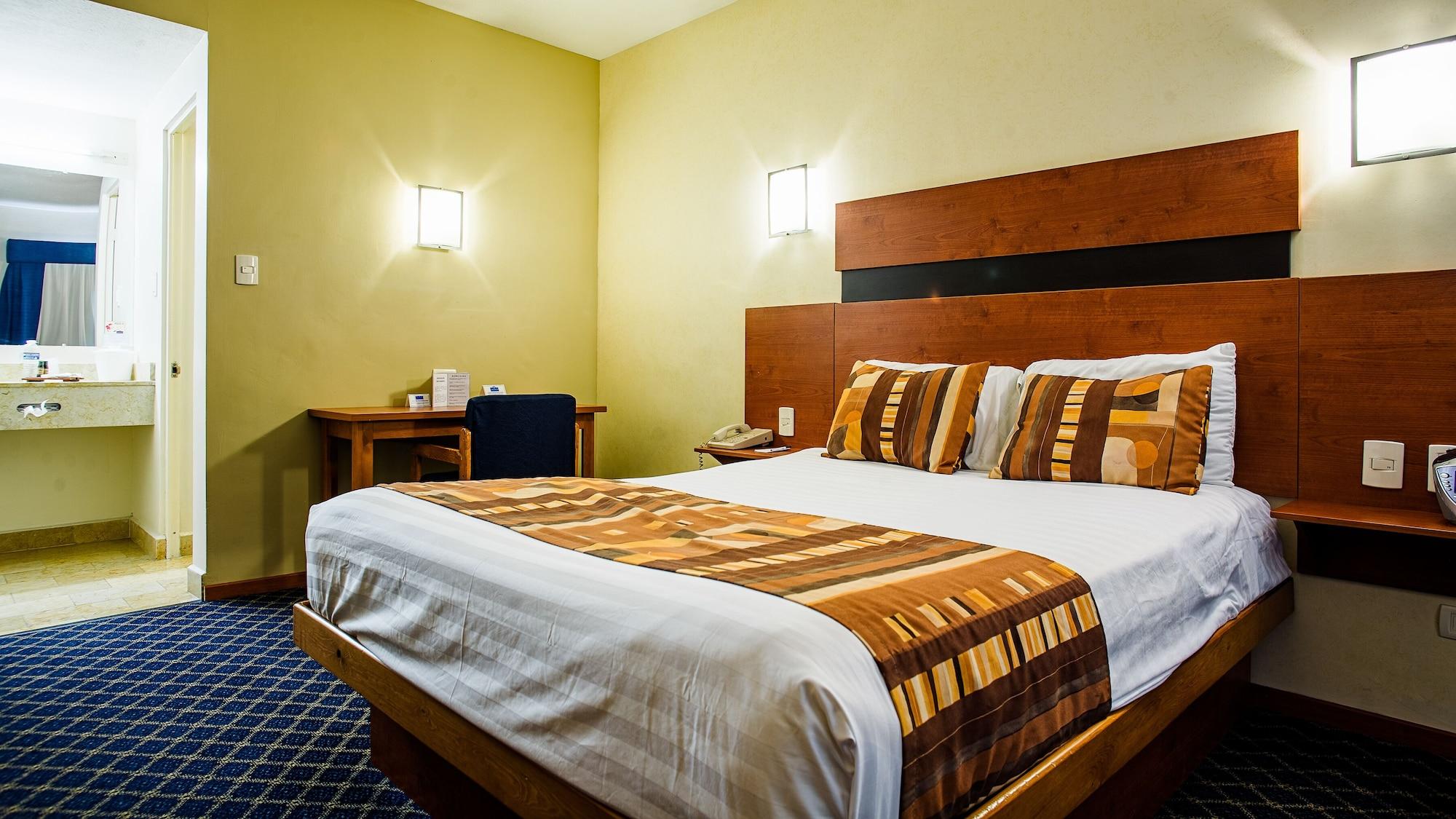 American Inn Hotel & Suites Parral エクステリア 写真