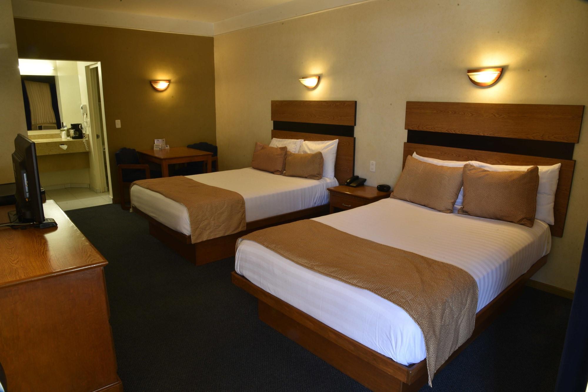 American Inn Hotel & Suites Parral エクステリア 写真